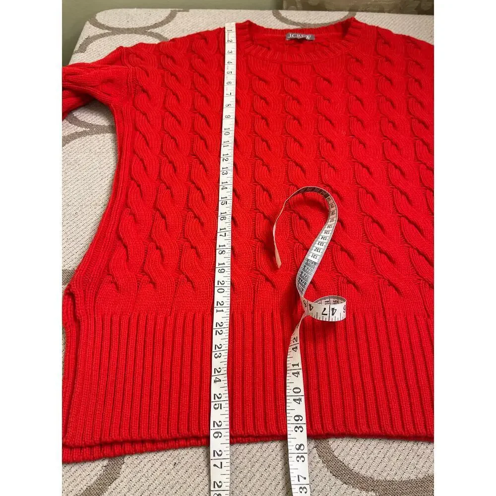 J. Crew Cotton blend cableknit side-slit crewneck sweater, style:Bm401, size s/m
